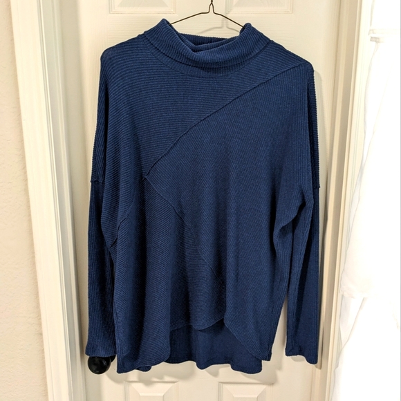H by bordeaux Sweaters - H by Bordeaux Turtleneck Ribbed Knit Blue Sweater